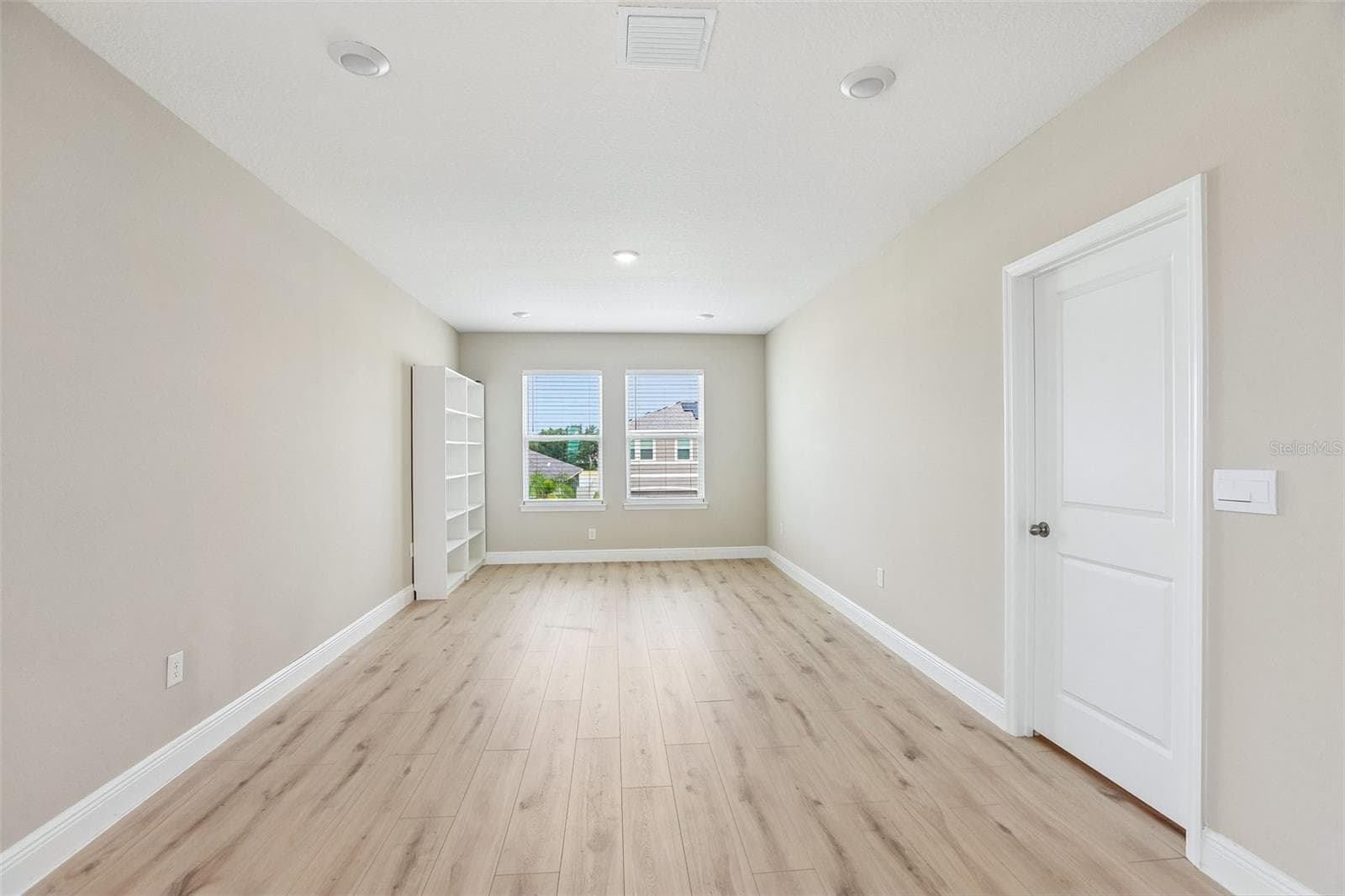 Single Family Residence at 327 MANGROVE MANOR DR, APOLLO BEACH, photo 13 of 30