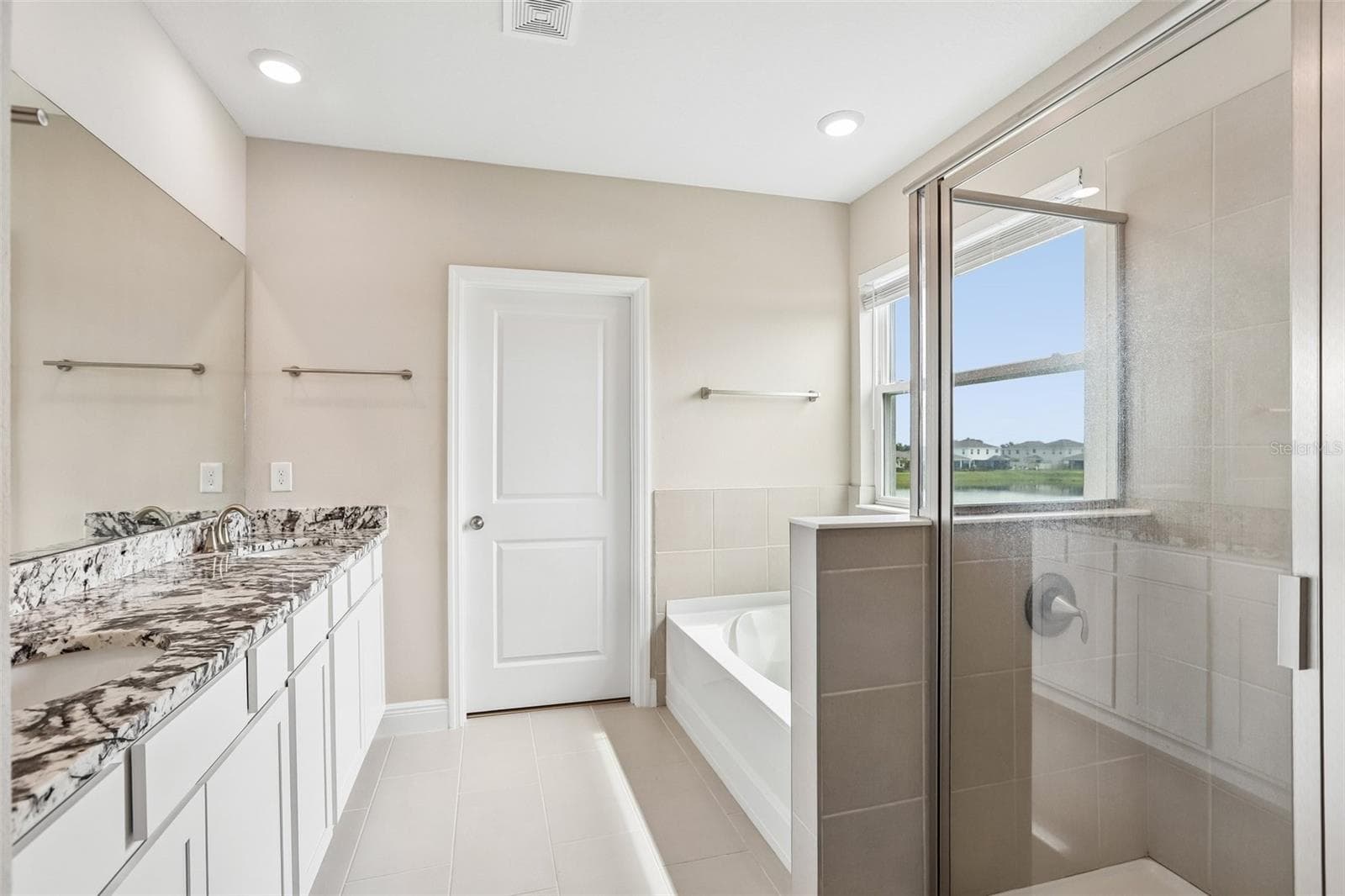 Single Family Residence at 327 MANGROVE MANOR DR, APOLLO BEACH, photo 16 of 30