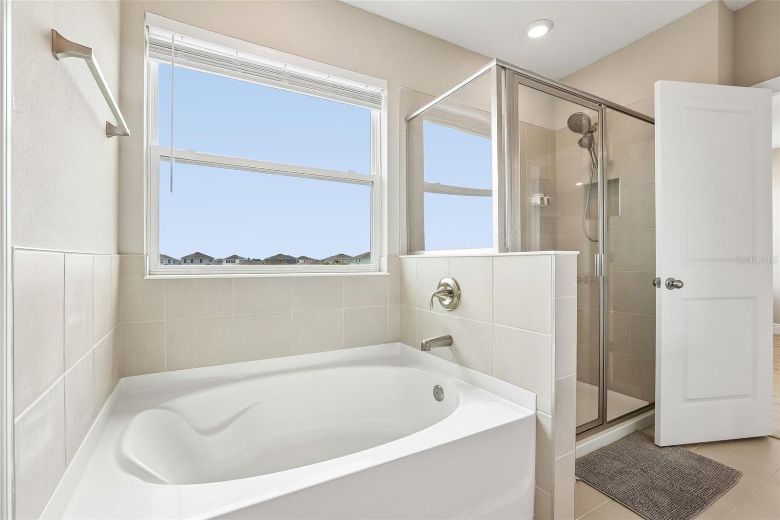 Single Family Residence at 327 MANGROVE MANOR DR, APOLLO BEACH, photo 17 of 30