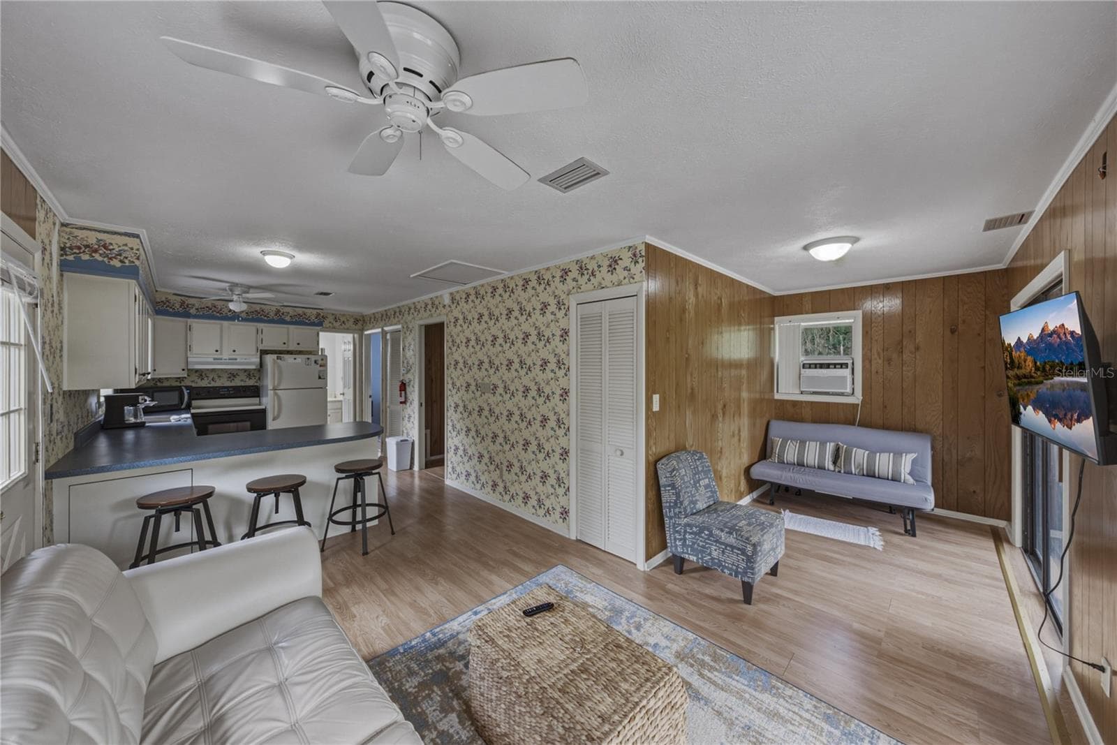 Single Family Residence at 33065 CEDONIA RD, DADE CITY, photo 9 of 41