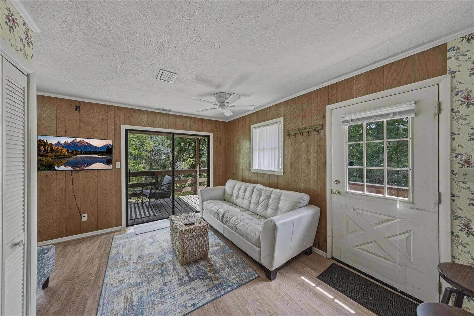 Single Family Residence at 33065 CEDONIA RD, DADE CITY, photo 10 of 41