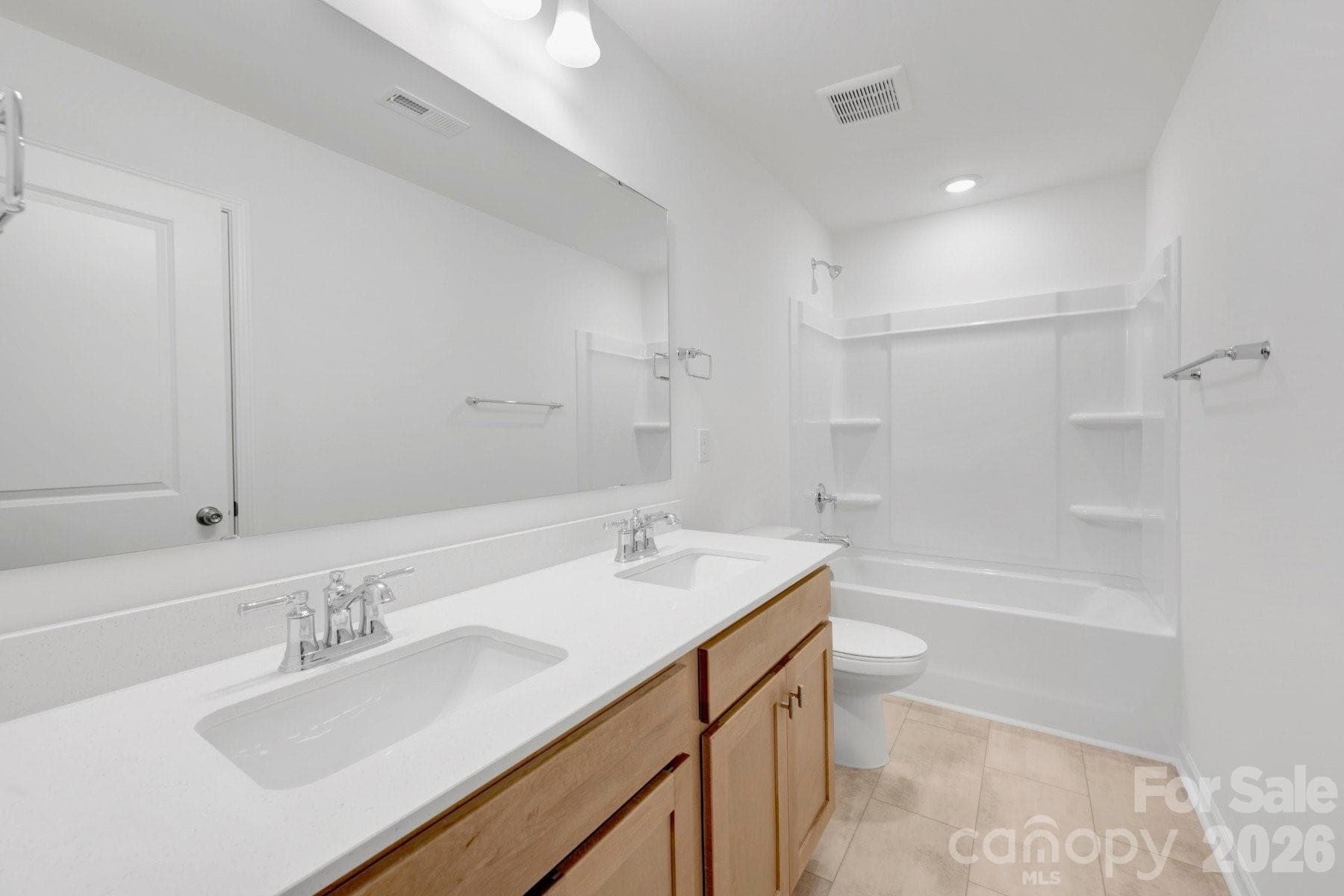 Secondary bathroom - 1346 Fremont Drive, Wingate
