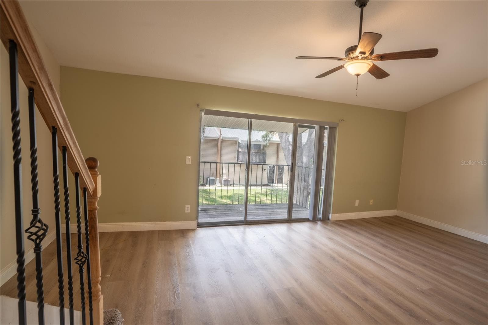 Townhouse at 5409 SWEETWATER TERRACE CIR, TAMPA, photo 5 of 26