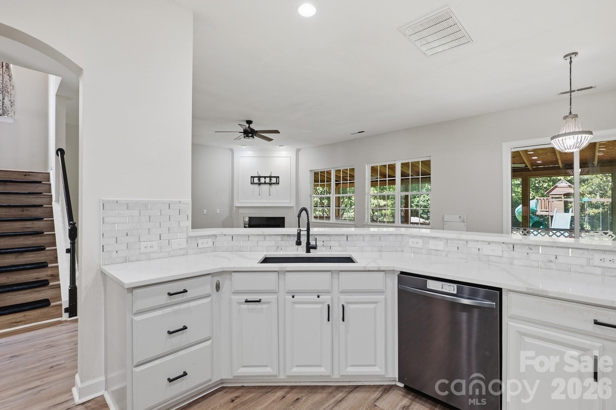 Kitchen - 4672 Carrington Drive, Lancaster
