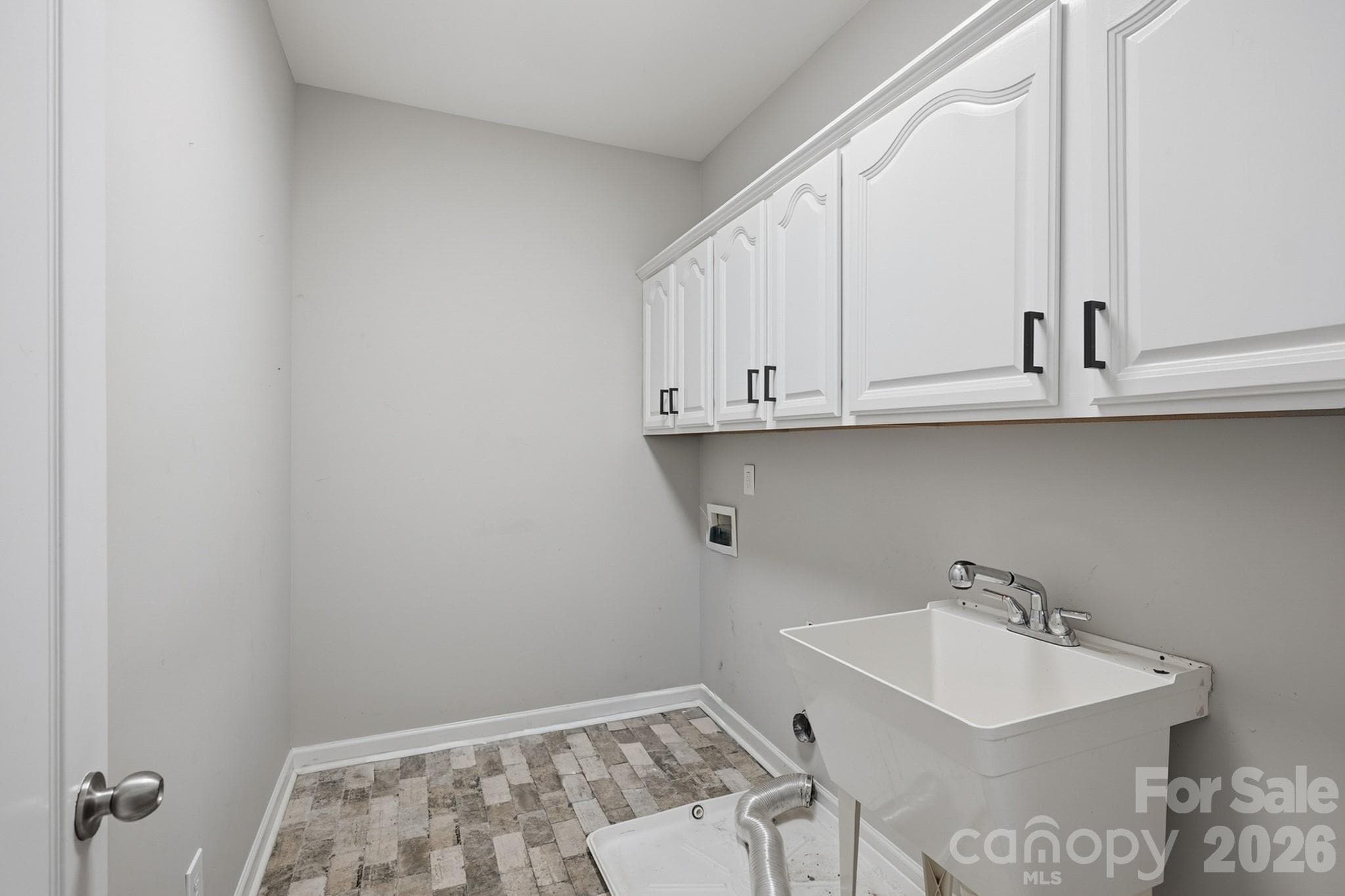 Laundry - 4672 Carrington Drive, Lancaster