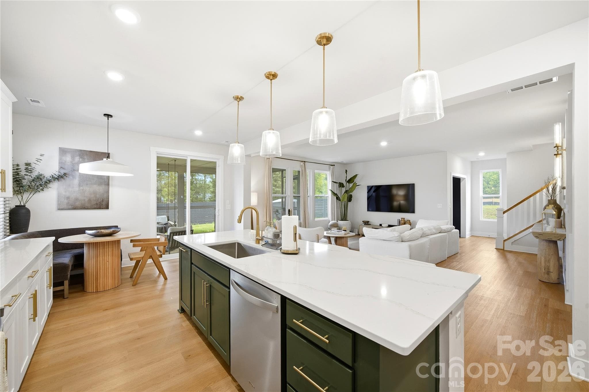 Single Family Residence at 14106 Belmont Greene Drive, Charlotte, photo 4 of 30