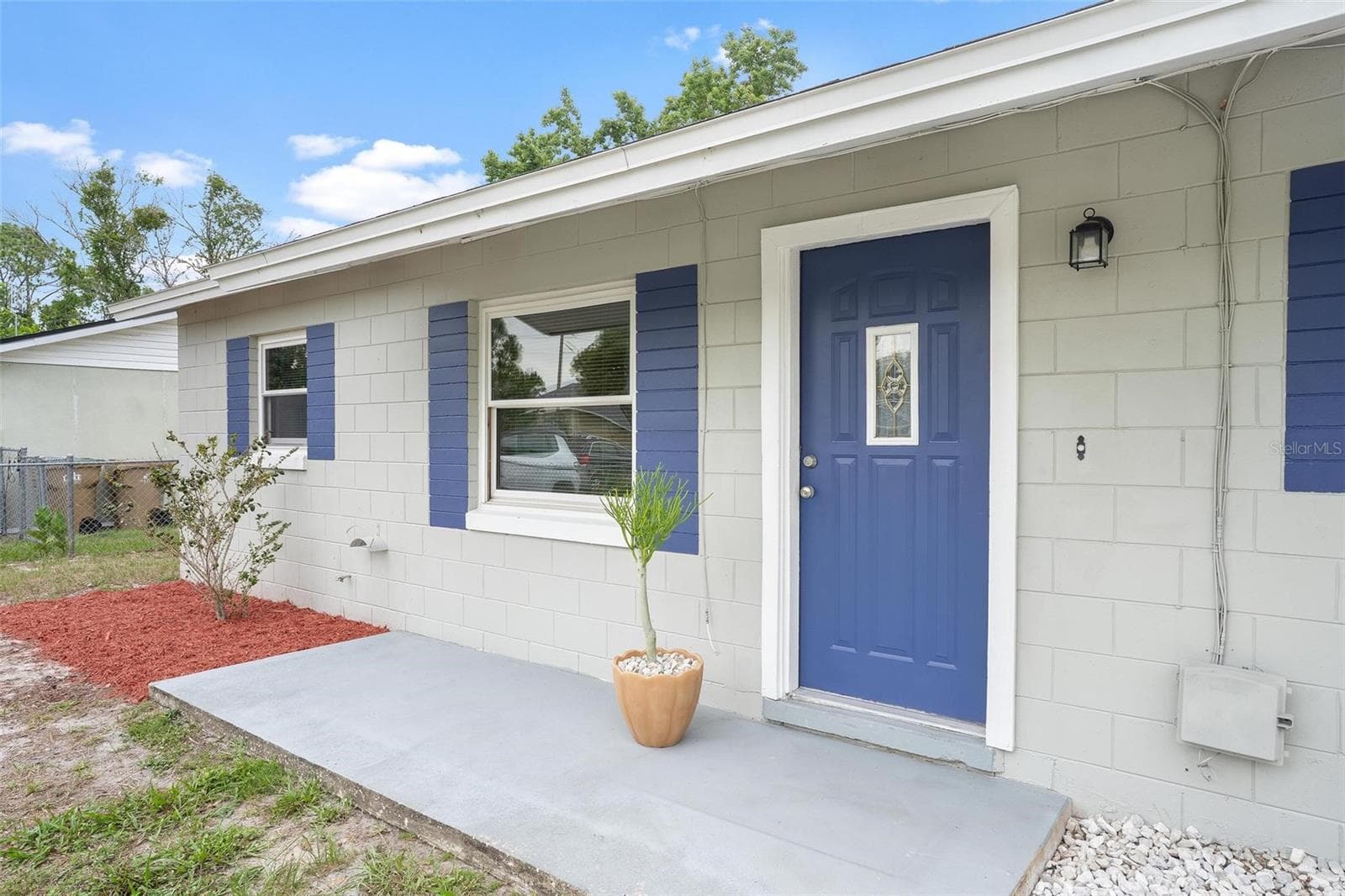 Welcome your Guest with a front covered entry... - 35904 DAWN DR, LEESBURG