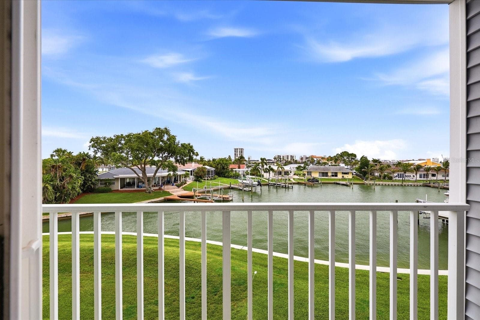 Private End-Unit Balcony with Water Views - 610 ISLAND WAY #201, CLEARWATER BEACH