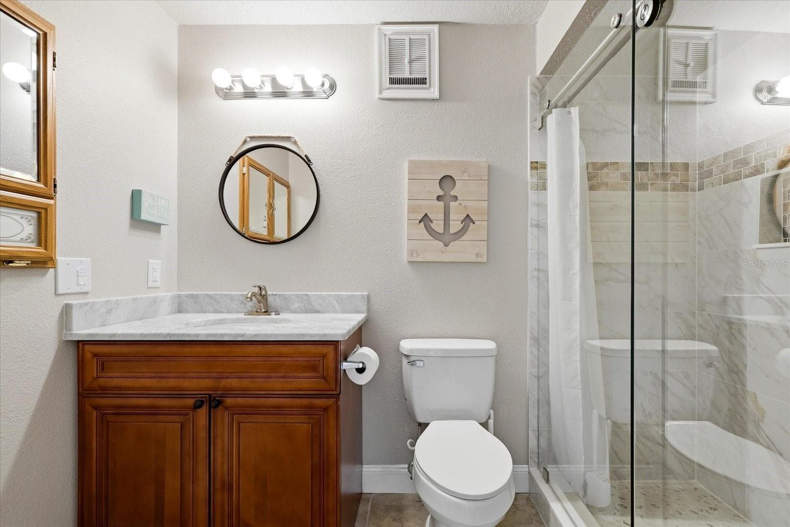 Guest En-Suite Bathroom - 610 ISLAND WAY #201, CLEARWATER BEACH