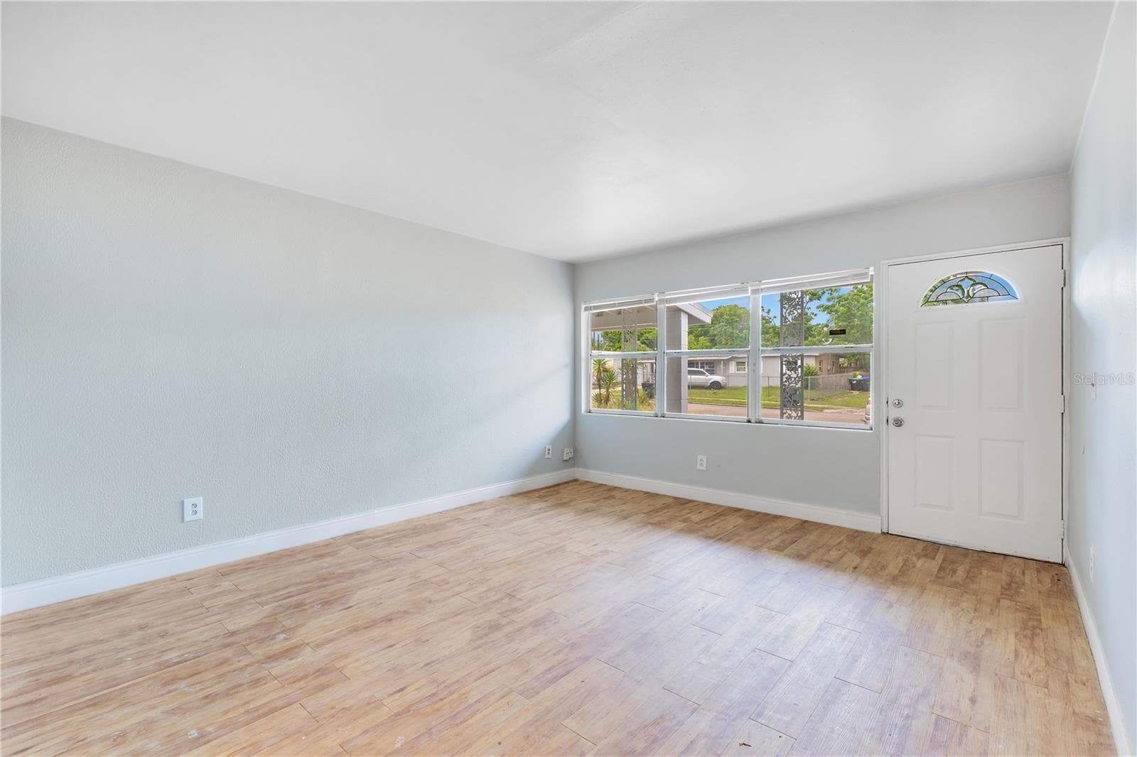 Single Family Residence at 6132 W LIVINGSTON ST, ORLANDO, photo 4 of 20