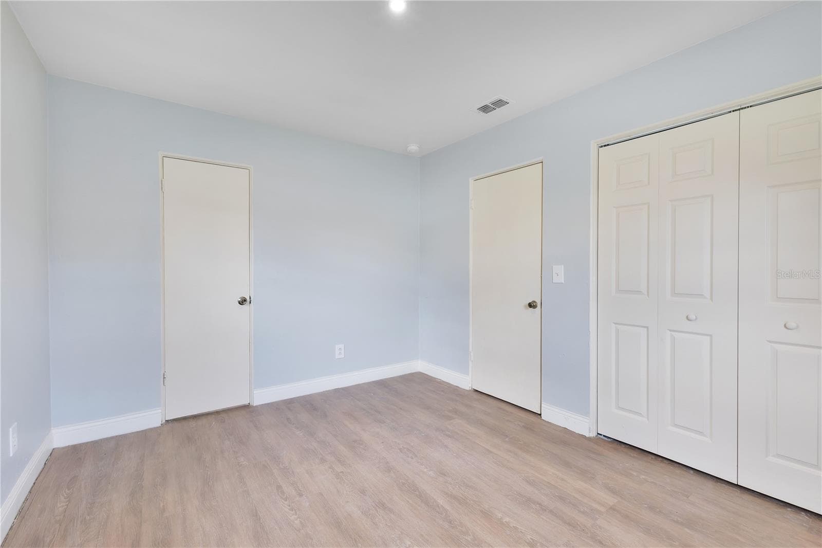 Single Family Residence at 6132 W LIVINGSTON ST, ORLANDO, photo 6 of 20