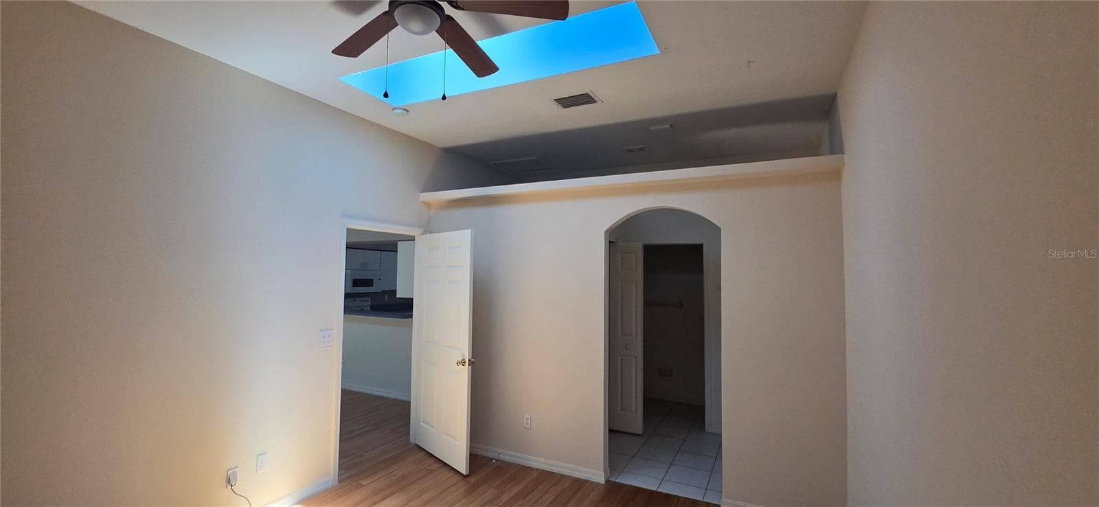 Villa at 12519 HOLLYBROOK LN, HUDSON, photo 8 of 26