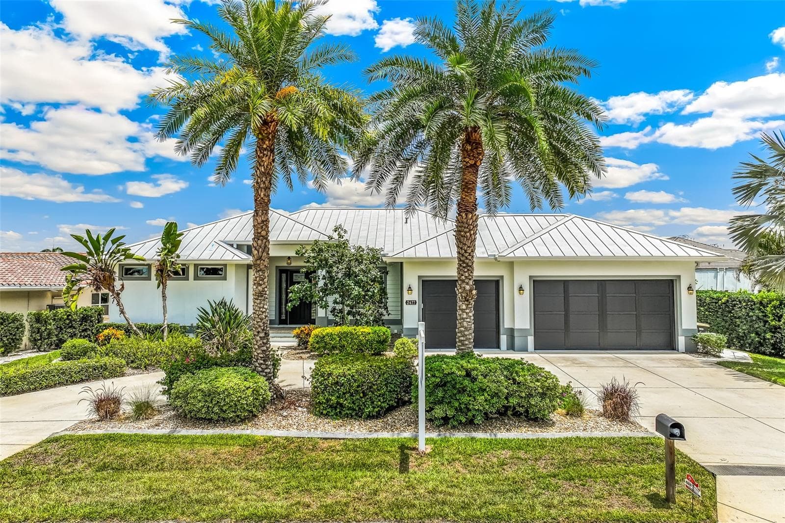 2477 SIERRA LN