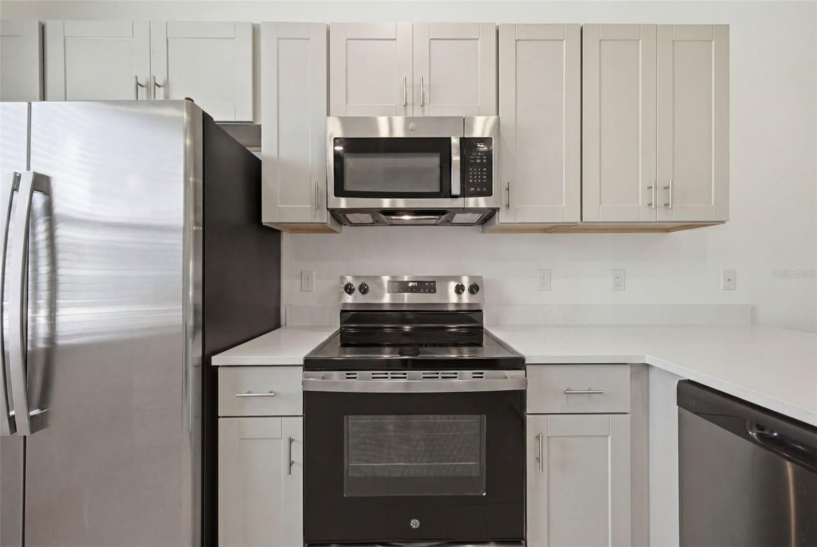 Stainless Steel Appliances - 16570 SAN NICOLA PL, BRADENTON