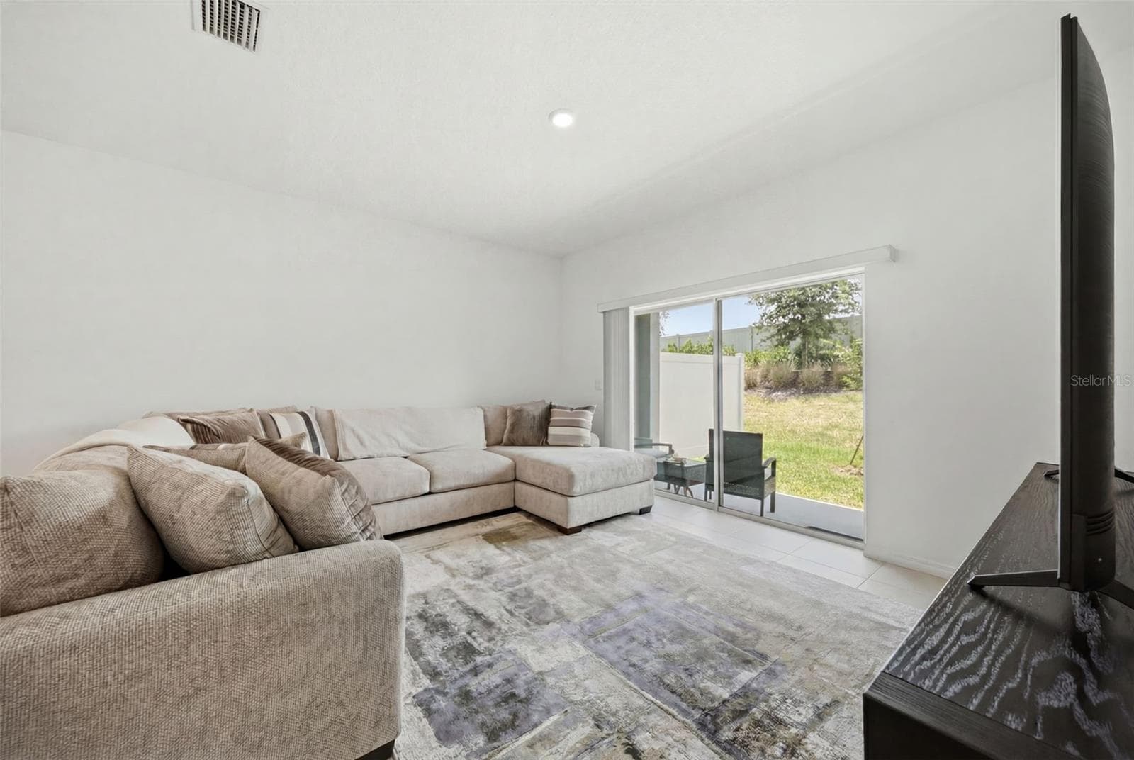 Townhouse at 16570 SAN NICOLA PL, BRADENTON, photo 9 of 29