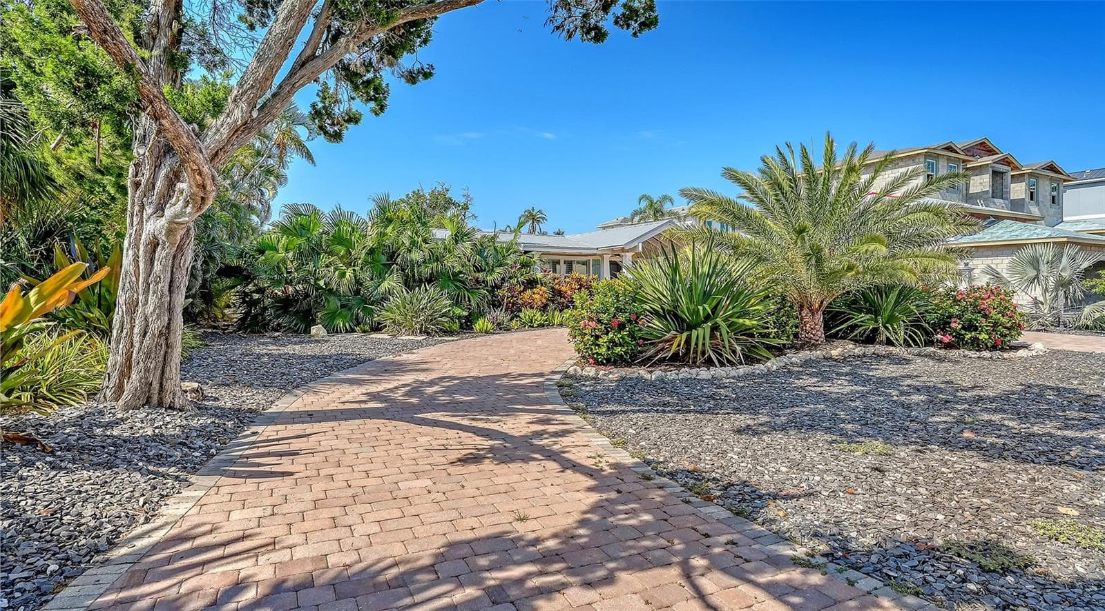 Single Family Residence at 602 BUTTONWOOD DR, LONGBOAT KEY, photo 6 of 61