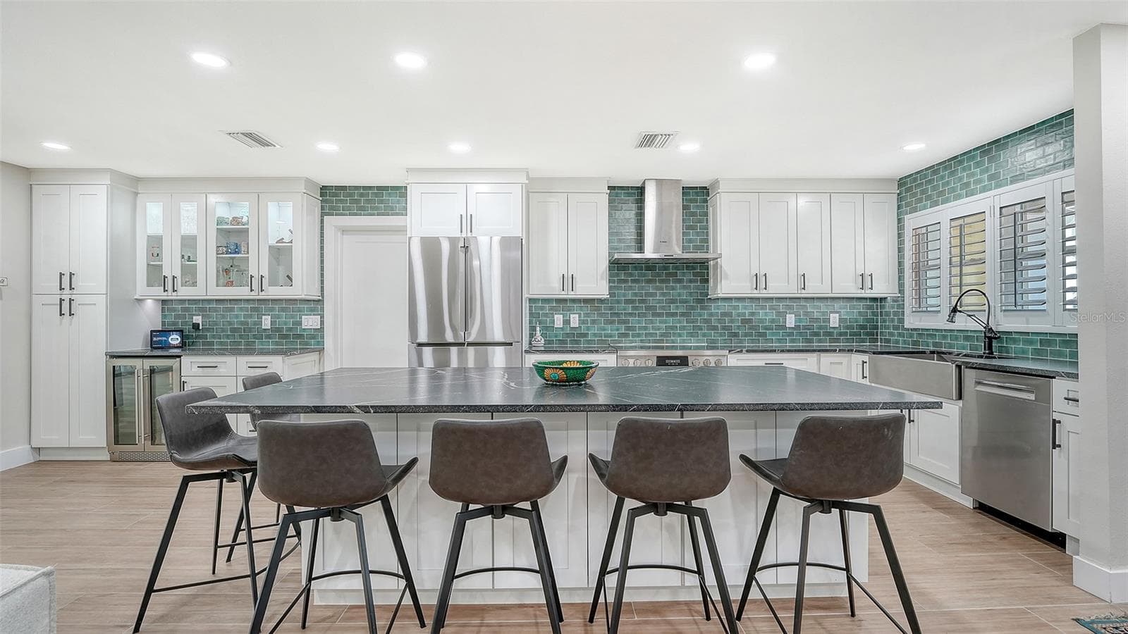 Single Family Residence at 602 BUTTONWOOD DR, LONGBOAT KEY, photo 14 of 61