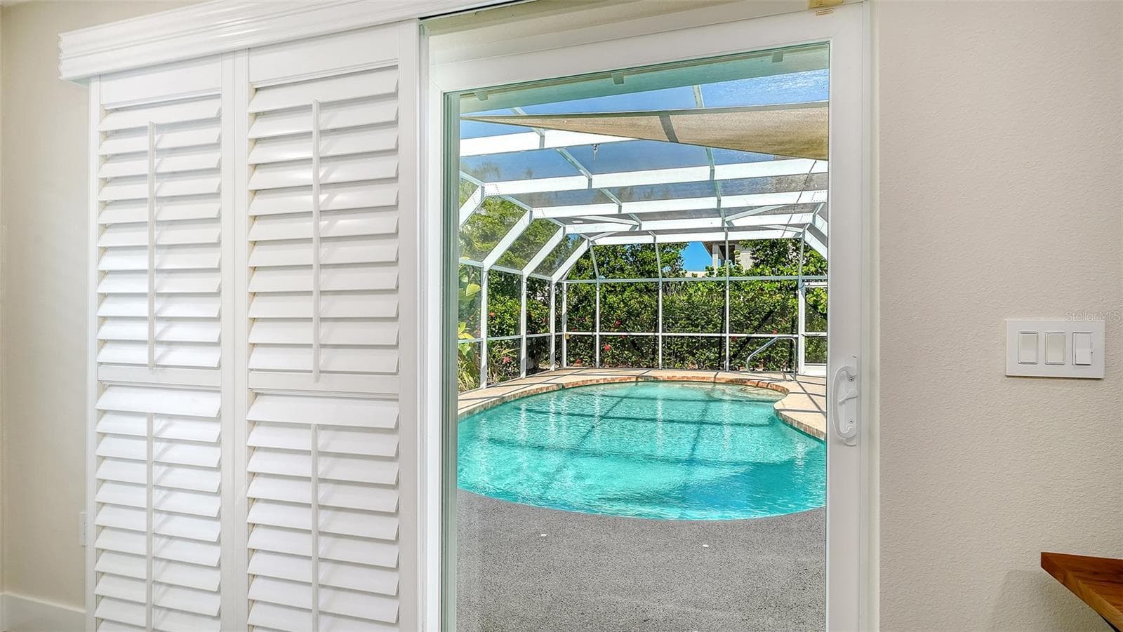 Single Family Residence at 602 BUTTONWOOD DR, LONGBOAT KEY, photo 30 of 61
