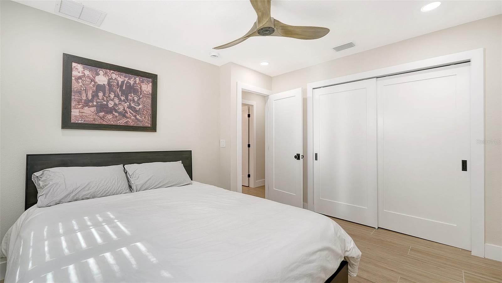 Single Family Residence at 602 BUTTONWOOD DR, LONGBOAT KEY, photo 39 of 61