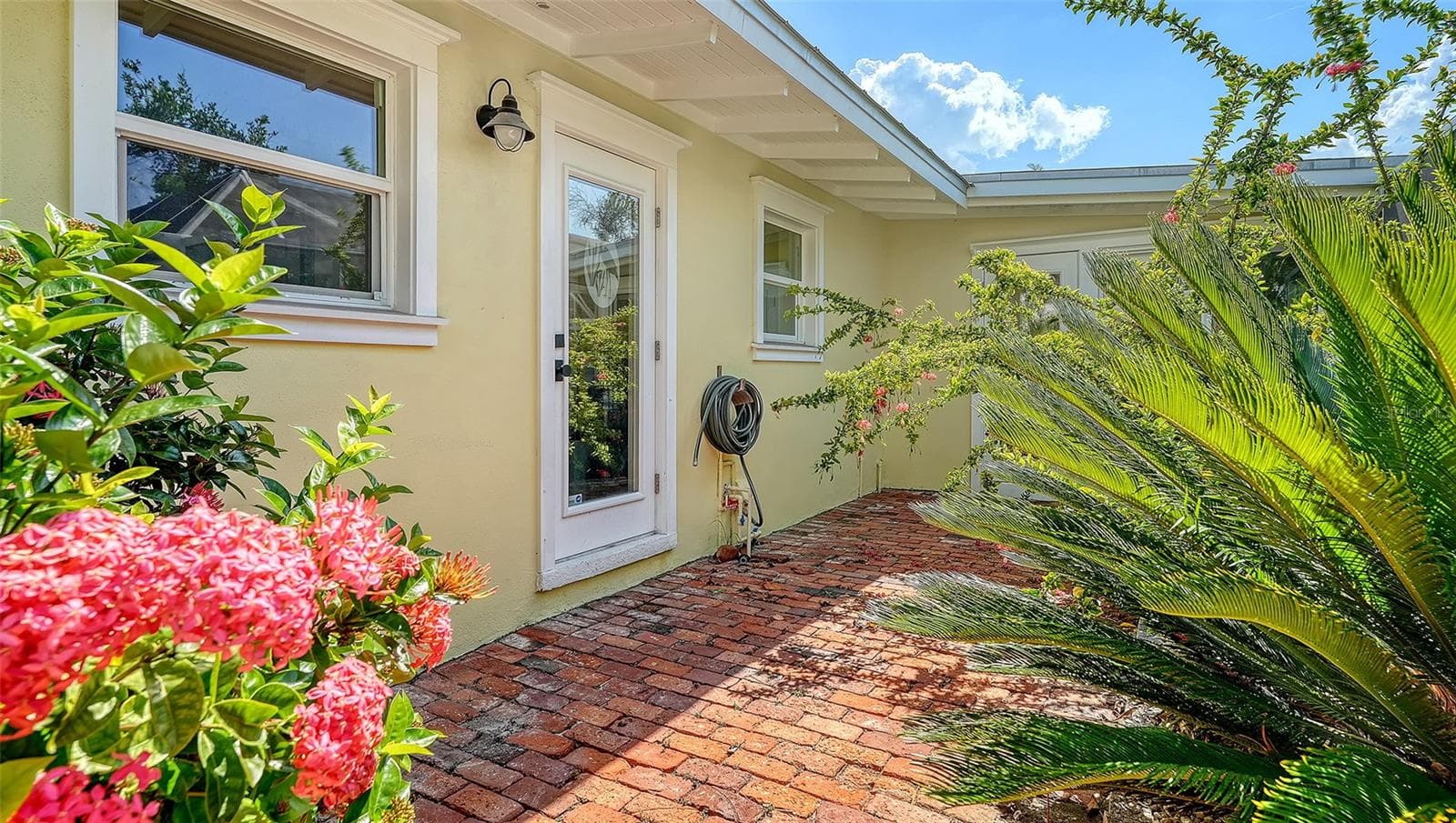 Single Family Residence at 602 BUTTONWOOD DR, LONGBOAT KEY, photo 51 of 61