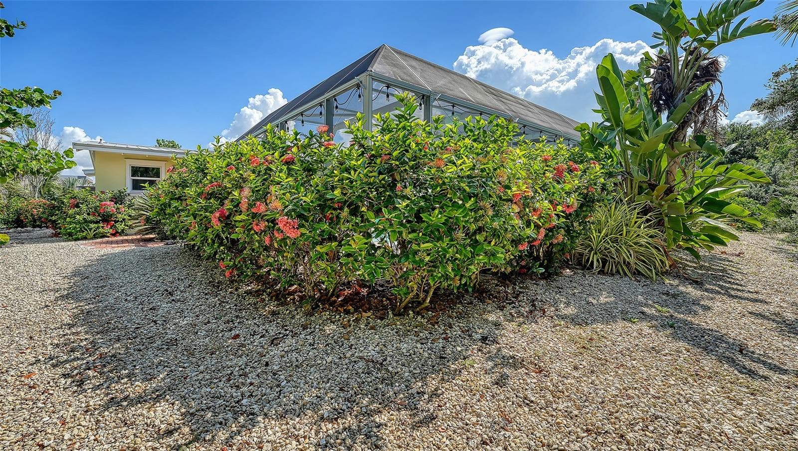 Single Family Residence at 602 BUTTONWOOD DR, LONGBOAT KEY, photo 52 of 61