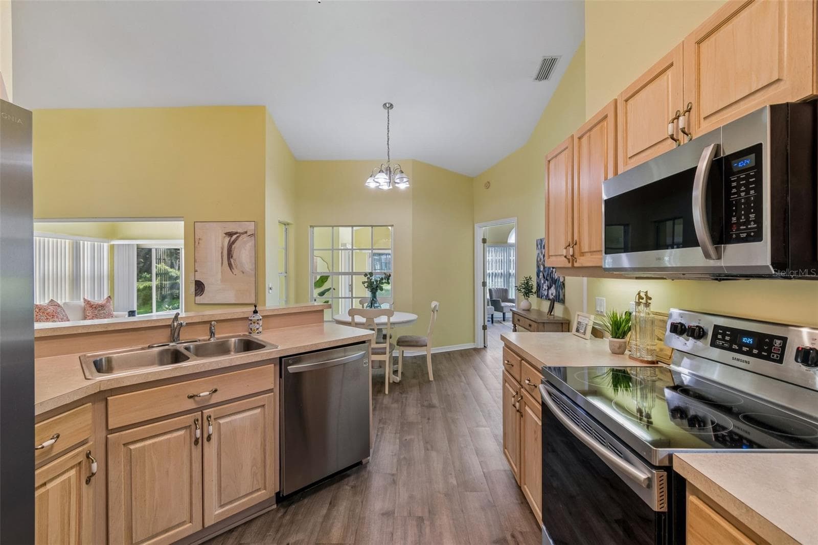 Single Family Residence at 12728 FLAMINGO PKWY, SPRING HILL, photo 20 of 77