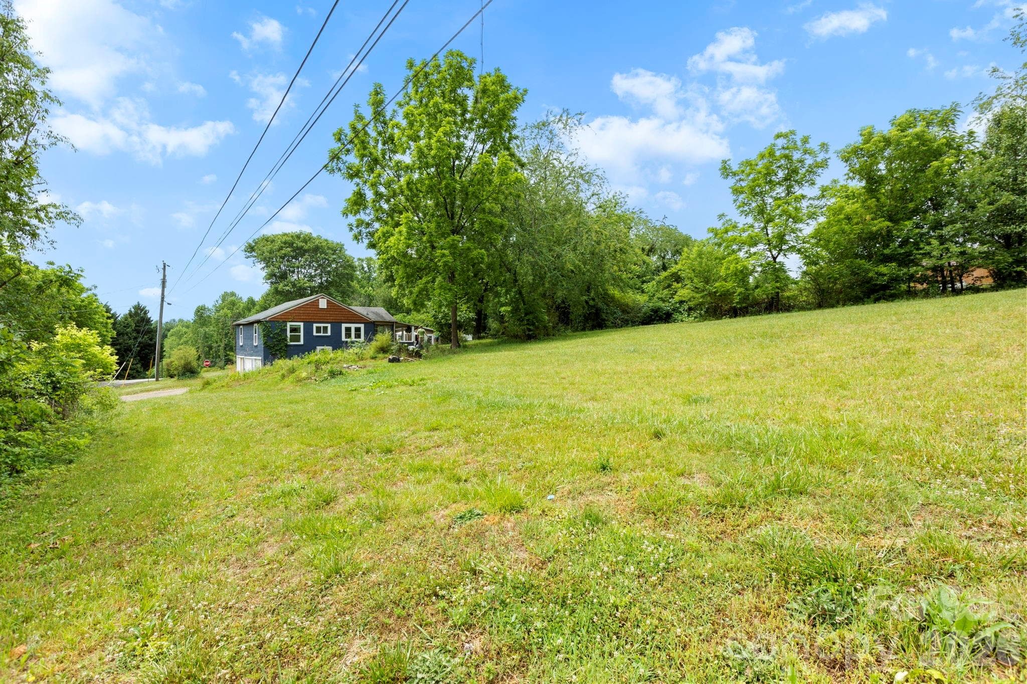 Level build lot next to the bungalow - 4 Mountain View Road, Asheville