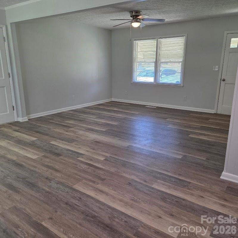 Single Family Residence at 251 Branchwood Circle, Kings Mountain, photo 9 of 26