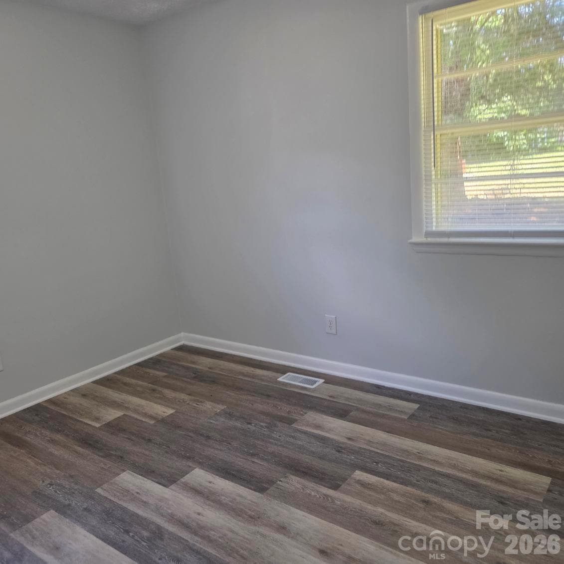 Single Family Residence at 251 Branchwood Circle, Kings Mountain, photo 14 of 26