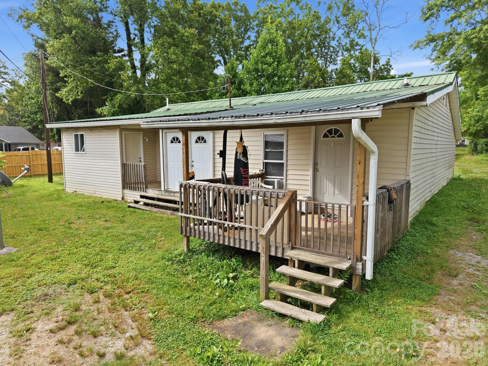 Duplex at East Flat Rock, photo 5 of 34
