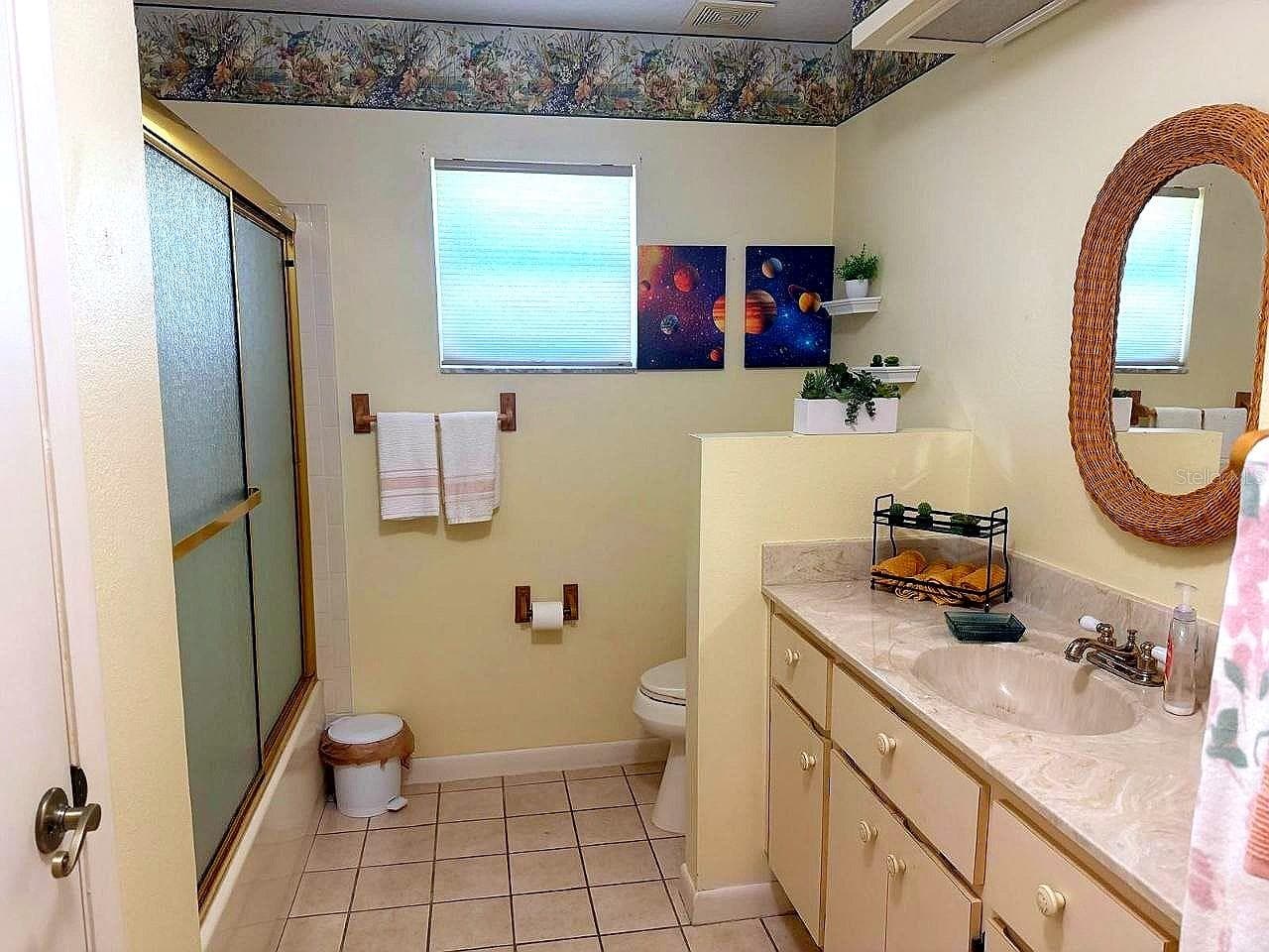 Single Family Residence at 26912 BECKER CT, LEESBURG, photo 12 of 32