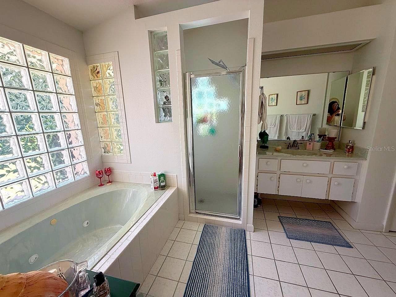 Single Family Residence at 26912 BECKER CT, LEESBURG, photo 19 of 32