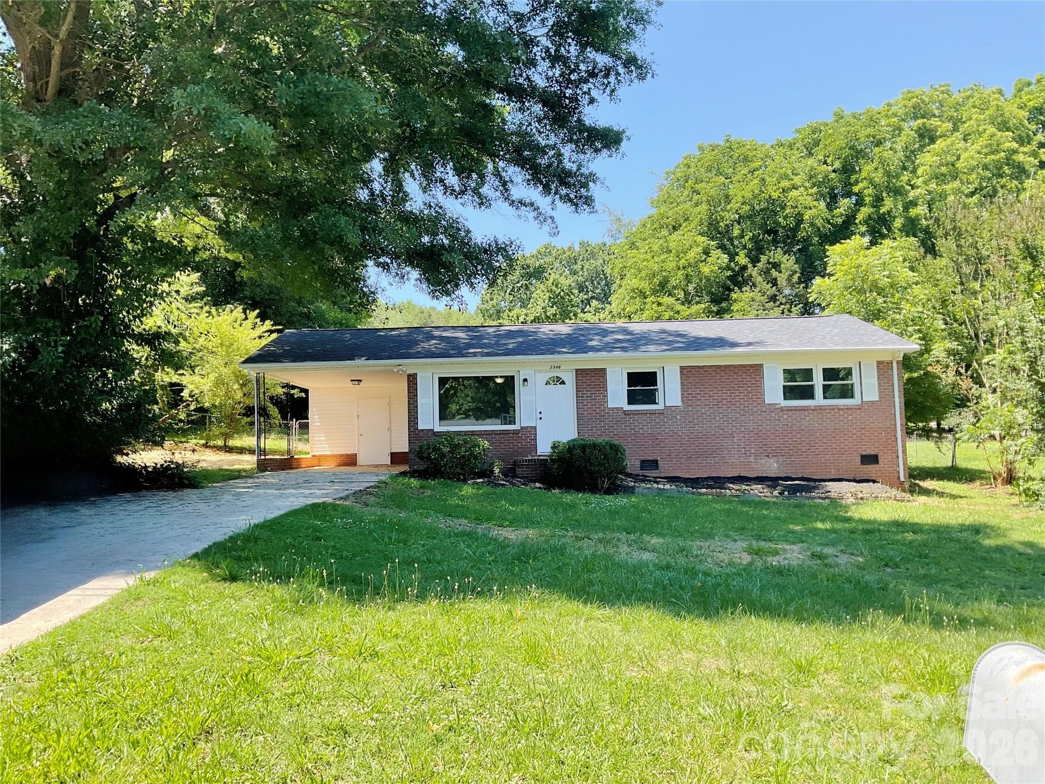 Single Family Residence at 2346 Woodleaf Drive, Gastonia, photo 3 of 24