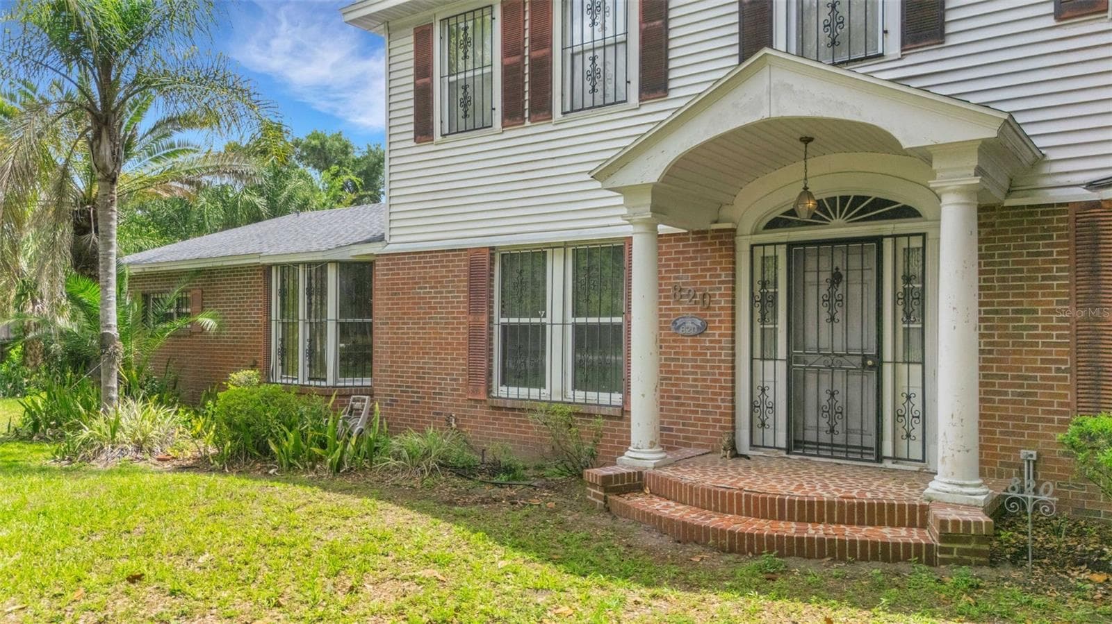 Built in 1910 this lady has a few years on her but . . . . - 820 S OAK AVE, BARTOW