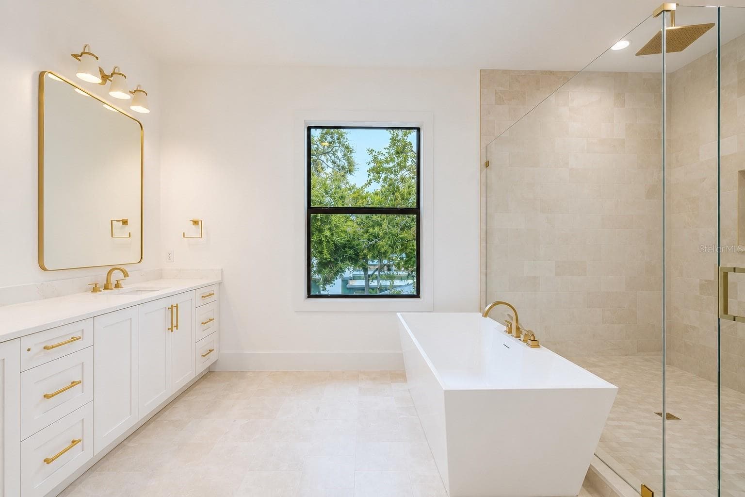 Primary Bathroom - 4608 W EL PRADO BLVD, TAMPA