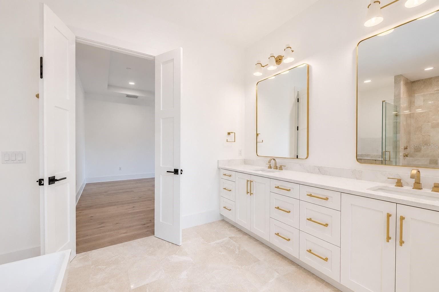Primary Bathroom - 4608 W EL PRADO BLVD, TAMPA