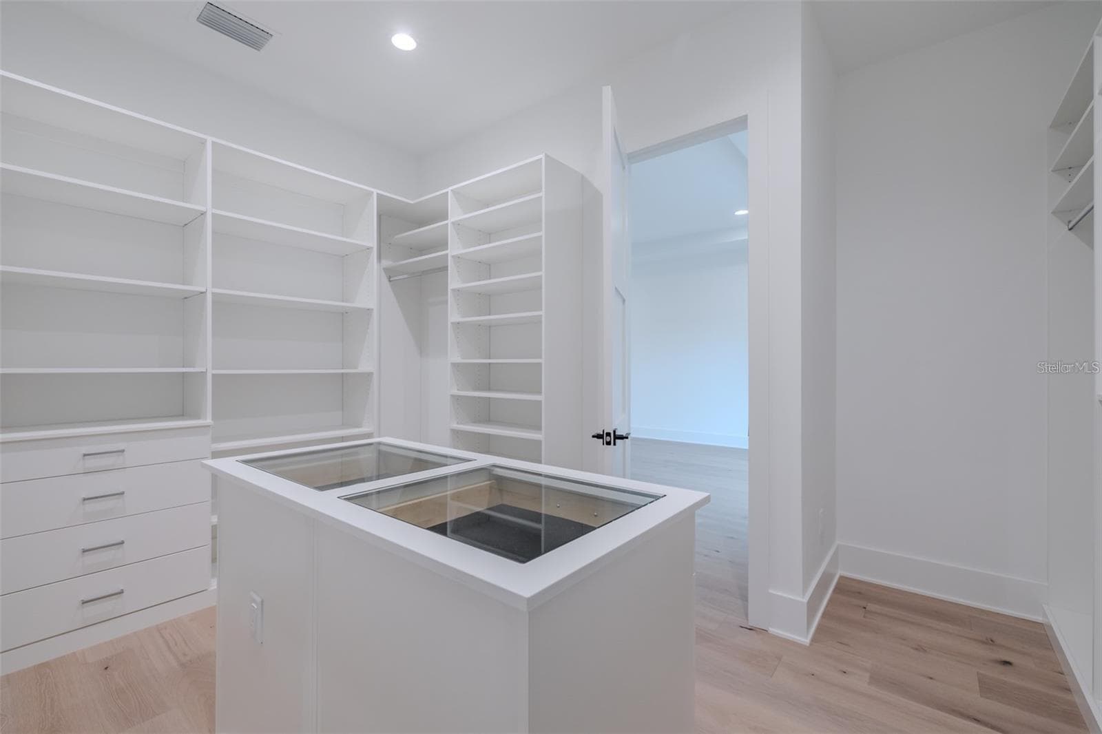 Primary Closet - 4608 W EL PRADO BLVD, TAMPA