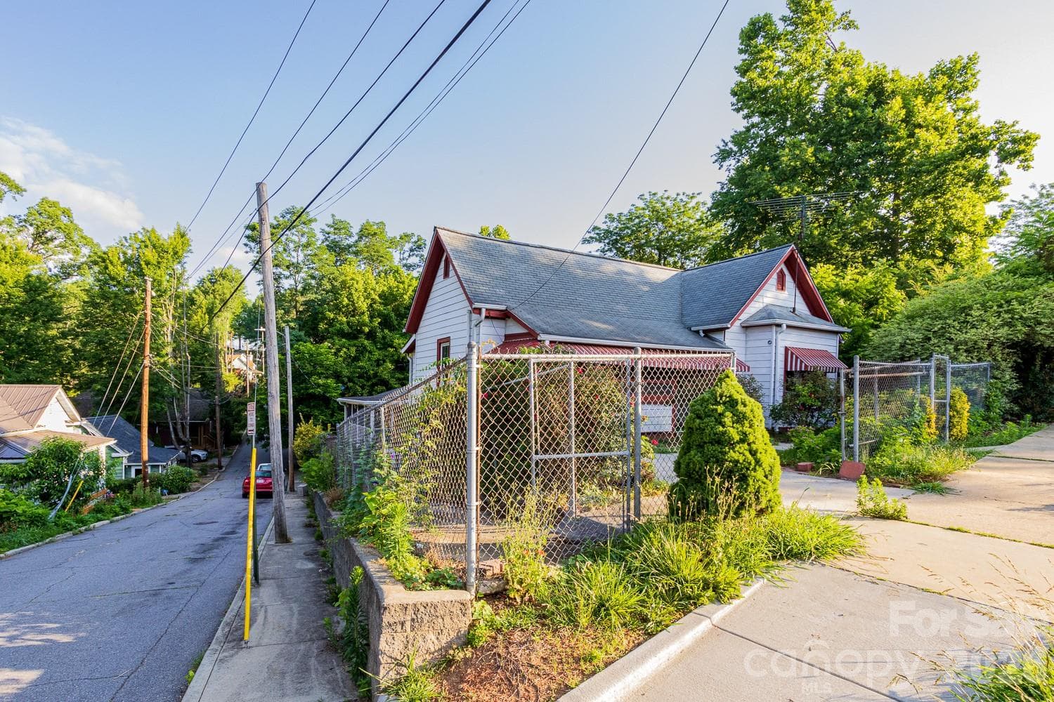 Single Family Residence at Asheville, photo 2 of 40