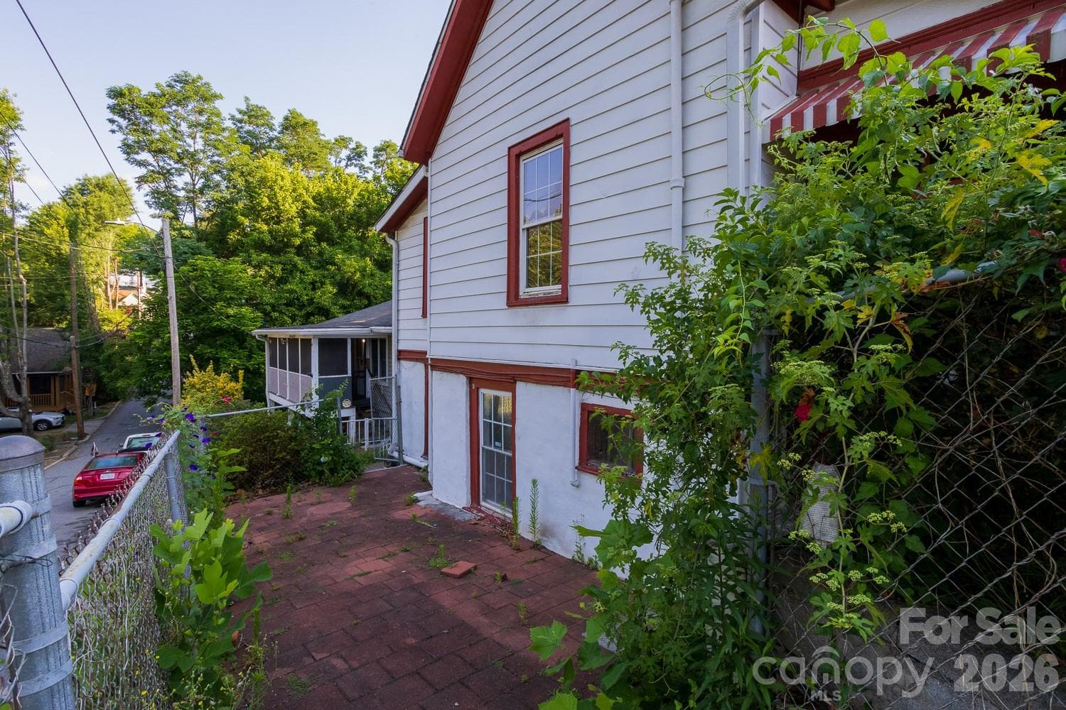 Single Family Residence at Asheville, photo 4 of 40