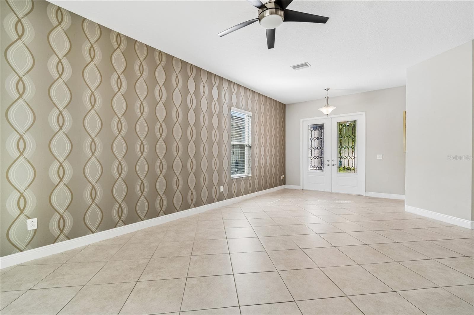 Single Family Residence at 30229 SOUTHERNWOOD CT, WESLEY CHAPEL, photo 14 of 90