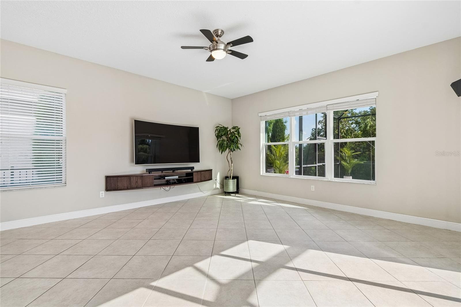 Single Family Residence at 30229 SOUTHERNWOOD CT, WESLEY CHAPEL, photo 34 of 90