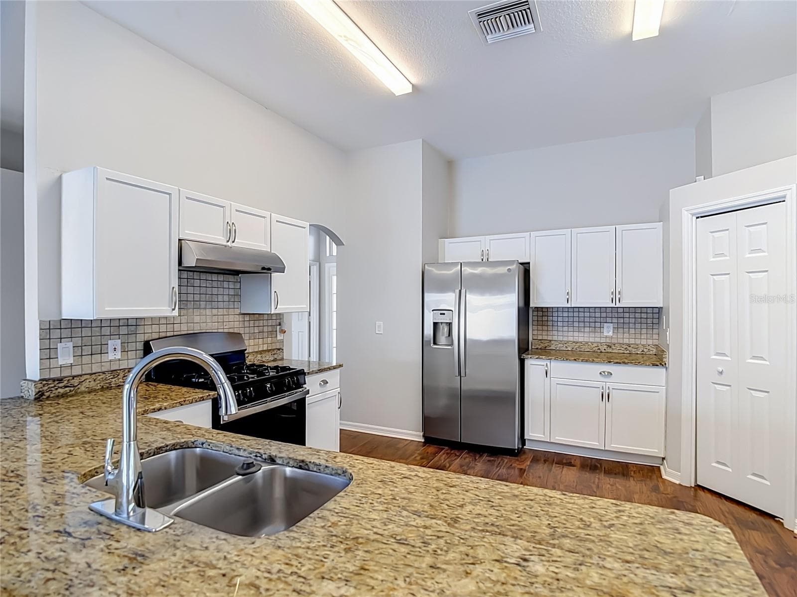 Single Family Residence at 1732 HULETT DR, BRANDON, photo 14 of 63