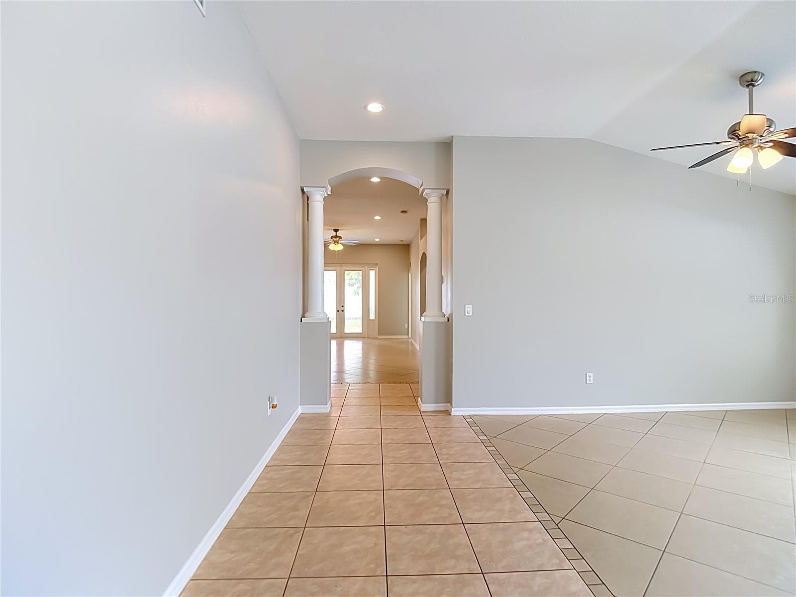 Single Family Residence at 805 LESA GLEN PL, BRANDON, photo 7 of 64