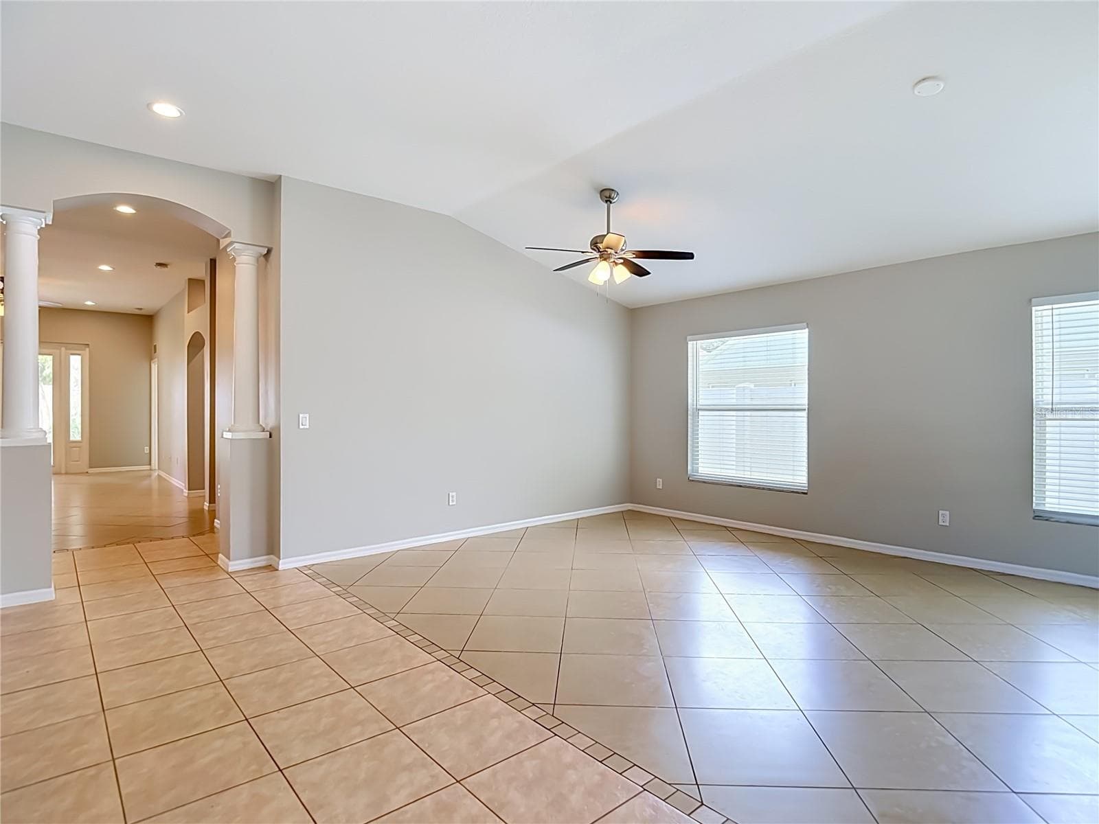 Single Family Residence at 805 LESA GLEN PL, BRANDON, photo 8 of 64