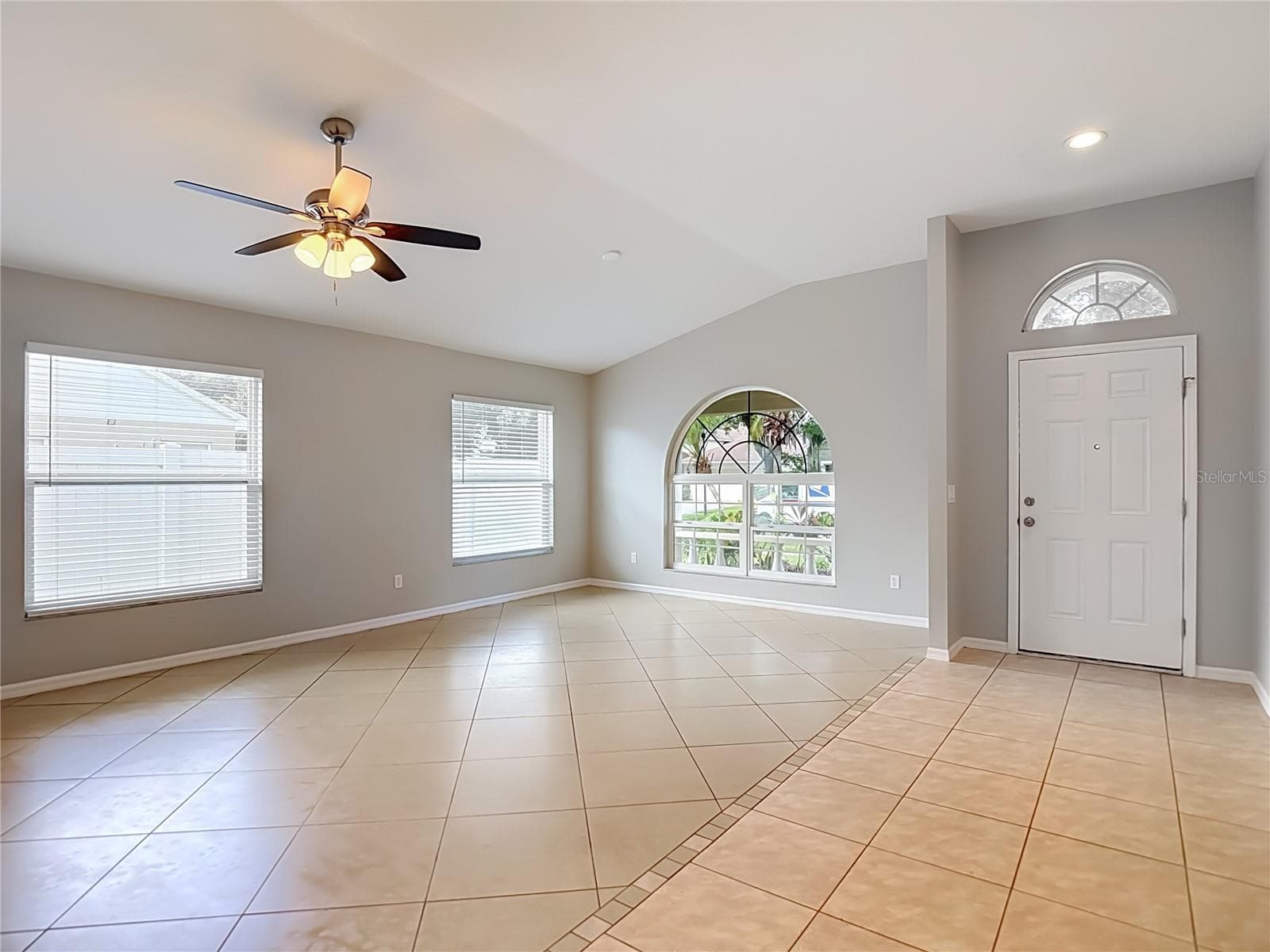 Single Family Residence at 805 LESA GLEN PL, BRANDON, photo 9 of 64