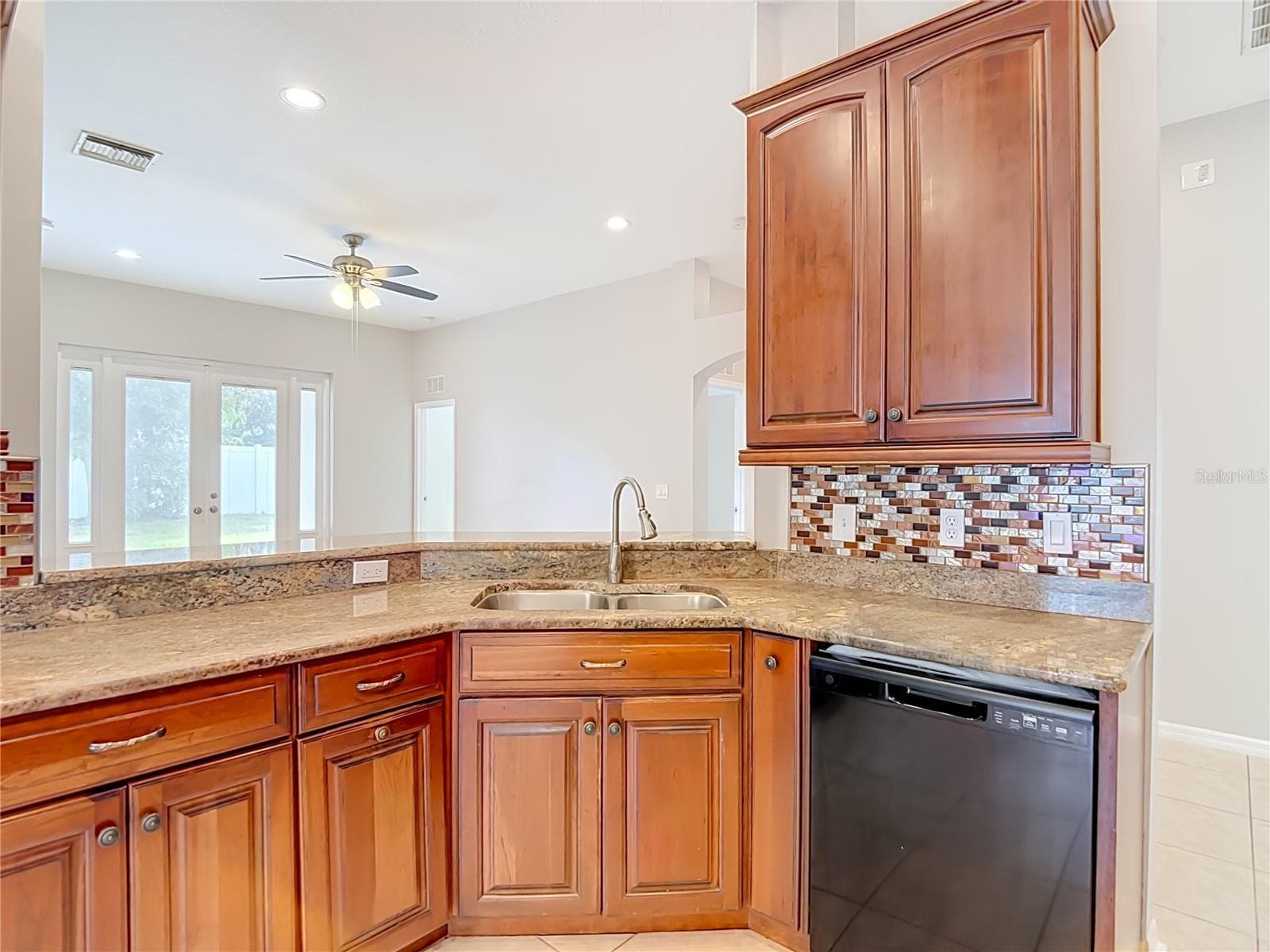 Single Family Residence at 805 LESA GLEN PL, BRANDON, photo 16 of 64