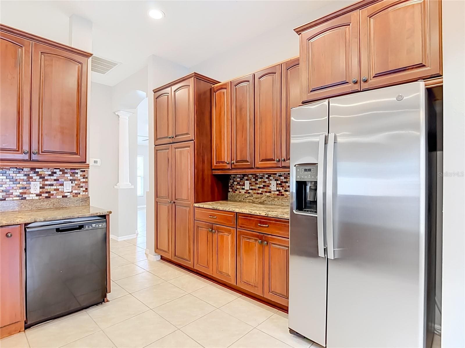 Single Family Residence at 805 LESA GLEN PL, BRANDON, photo 18 of 64