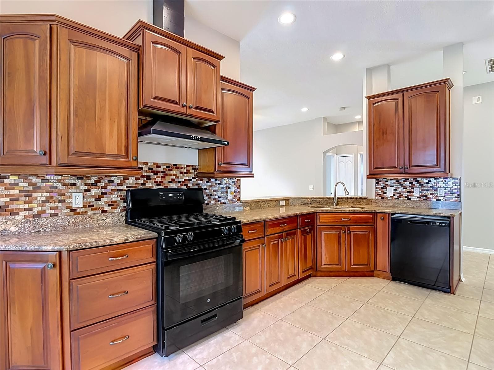 Single Family Residence at 805 LESA GLEN PL, BRANDON, photo 19 of 64