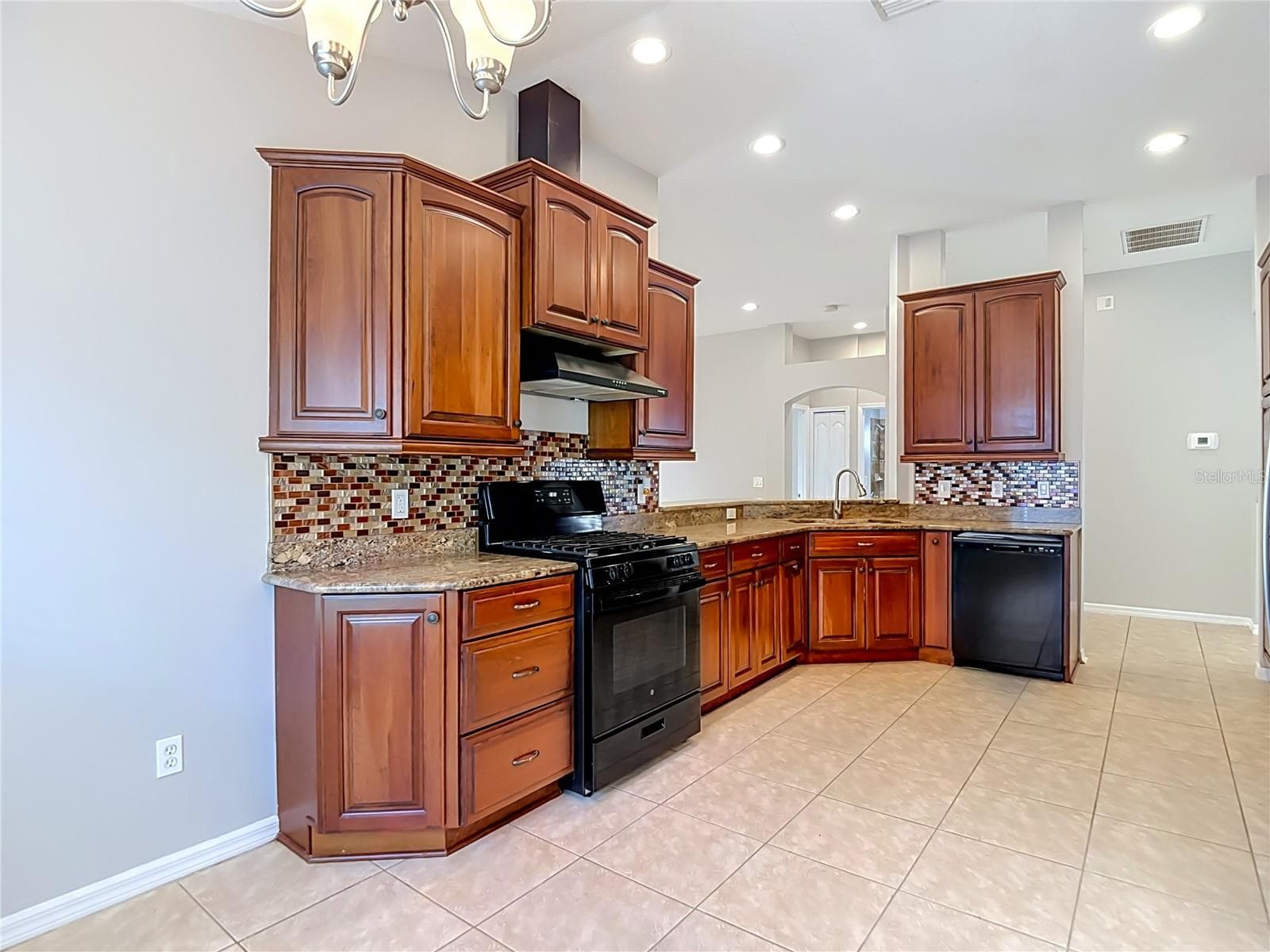 Single Family Residence at 805 LESA GLEN PL, BRANDON, photo 20 of 64
