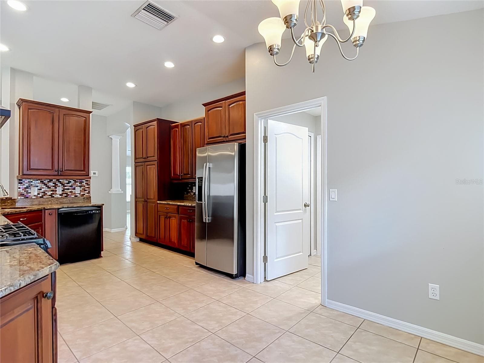 Single Family Residence at 805 LESA GLEN PL, BRANDON, photo 21 of 64